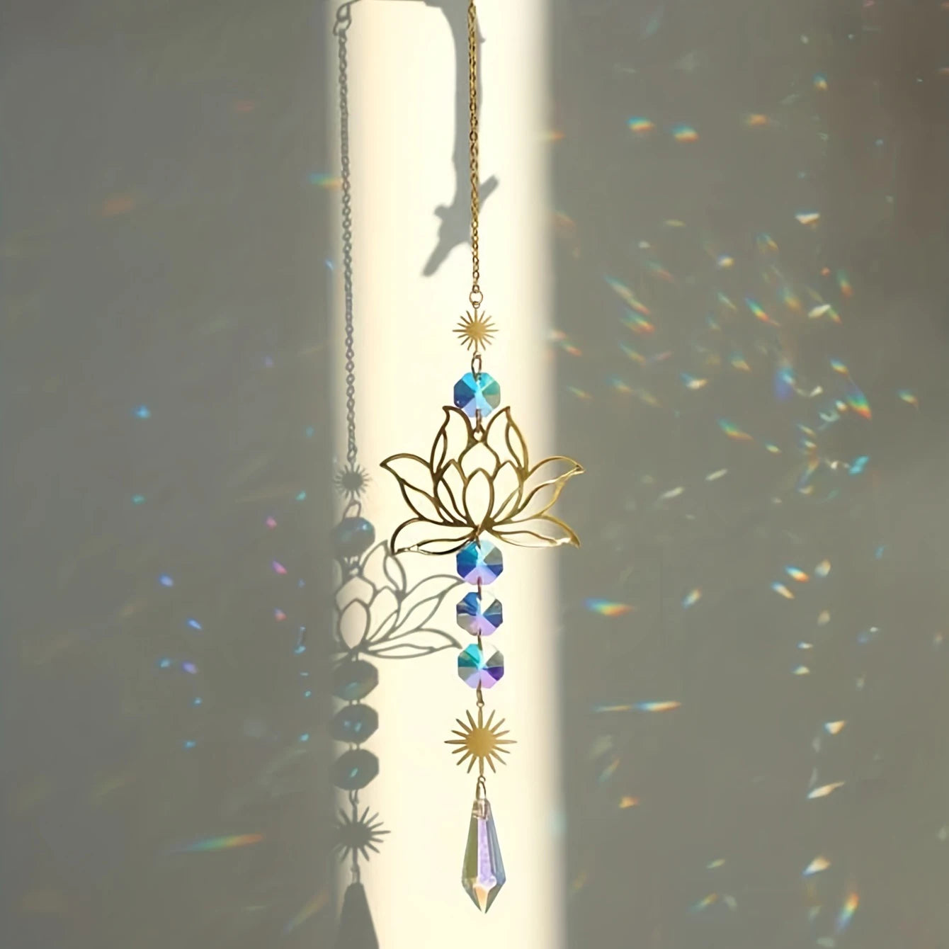 1PcMetalLotusandArtificial Crystal Suncatcher Charm Handmade Applicable Home Wind Chime Pendant Outdoor Garden Plant Decoration